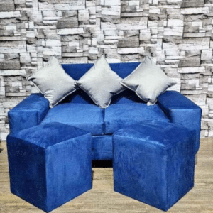 Sofá Napoleón de 2 Cuerpos + 2 Puff – Color Azul Rey con Detalles en Plateado