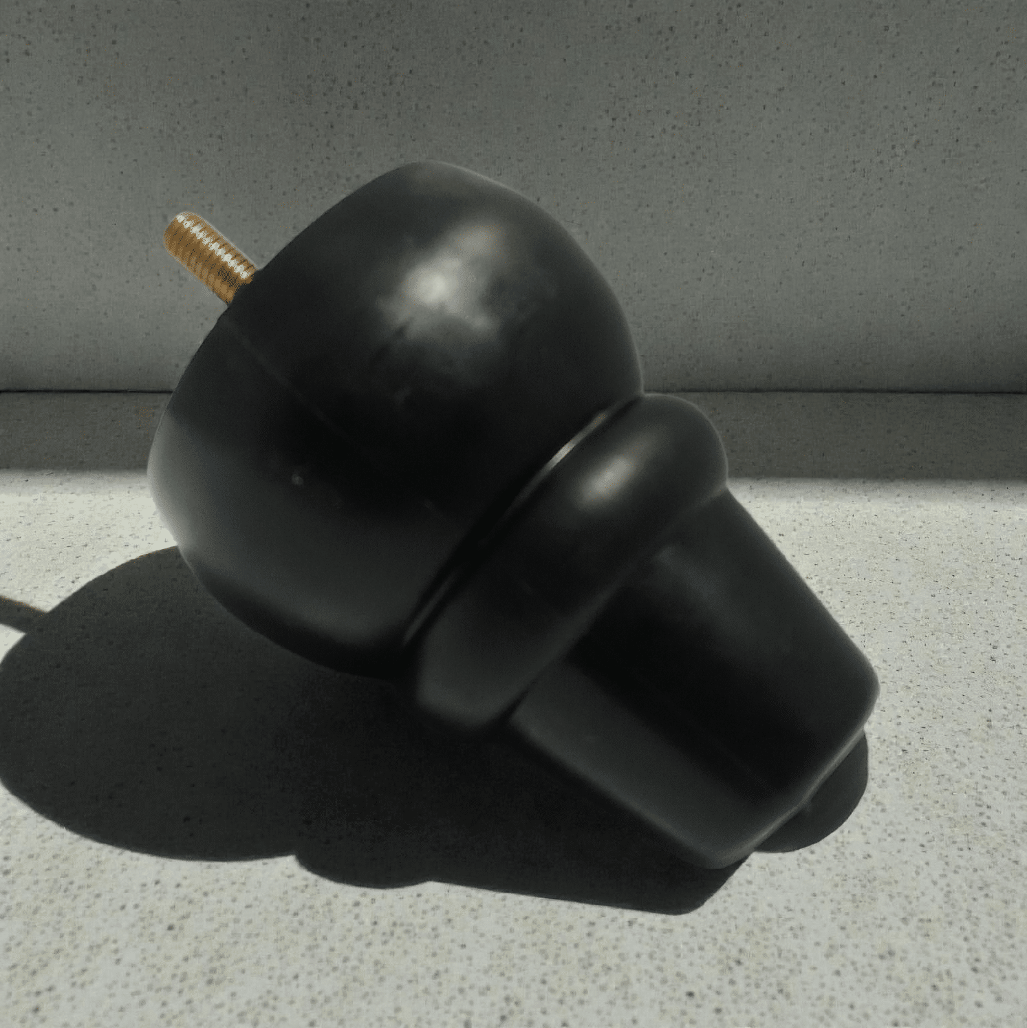 Pata para Mueble Redonda Negra con Pernillo Metálico – Alta Resistencia - Imagen 2