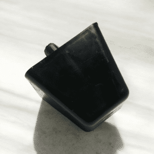 Pata Cuadrada de Plástico Color Negro – Diseño Moderno y Resistente